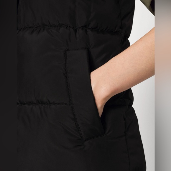 Esqualo Black Bodywarmer Hoodie - US 6 - Picture 5 of 13